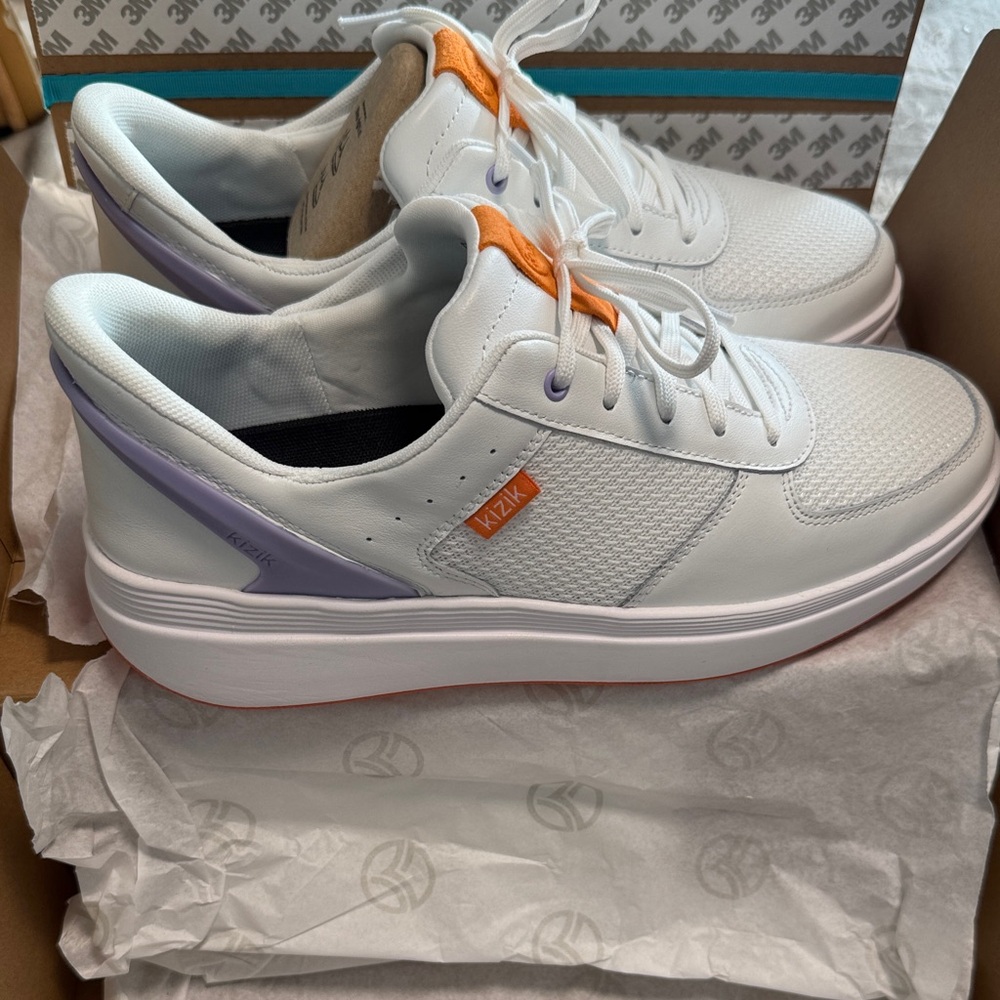 Kizik Women's White and Purple Sneakers
